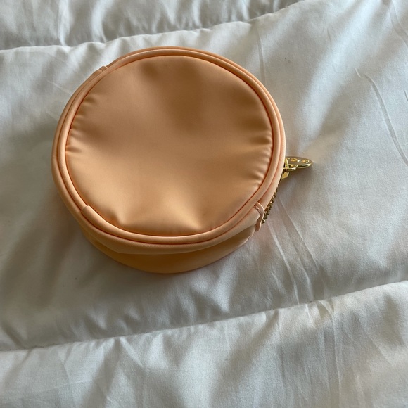 Stoney clover zip pouch - Picture 4 of 4